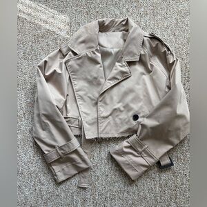 Cropped trench jacket
